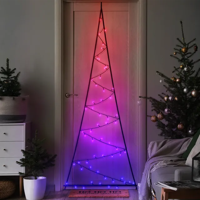 twinkly-light-tree-2d-flacher-smart-weihnachtsbaum-aufh-ngen-an-t-r-wand-indoor- image 1