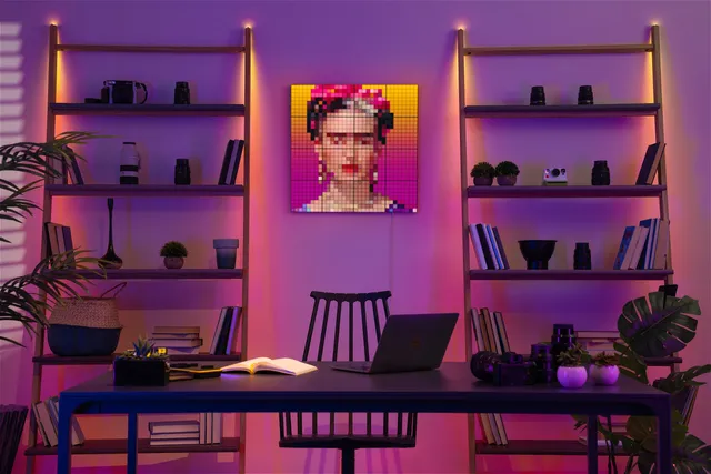 twinkly-squares-modulare-smart-led-paneele-app-gesteuerte-wanddekoration-mit-ber image 1