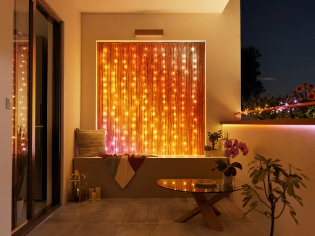 twinkly-curtain-app-gesteuerte-led-lichtervorhang-mit-dynamischen-bildschirm-eff image 1