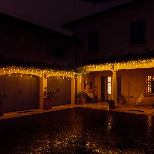 twinkly-icicle-gold-silver-app-gesteuerte-led-eiszapfen-lichterkette-in-wei-t-ne image 1