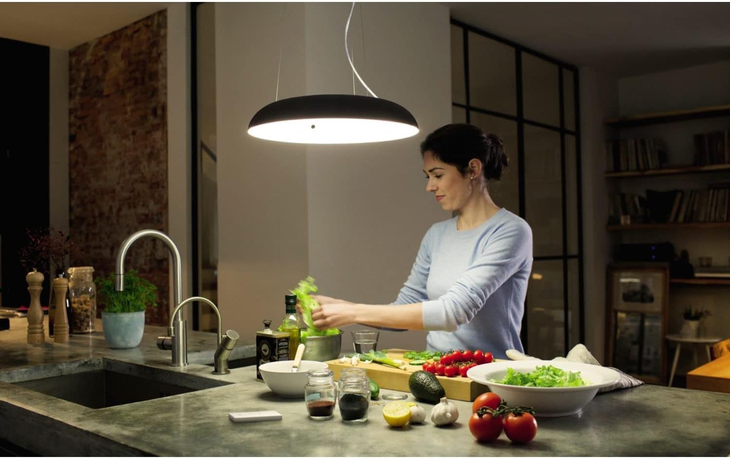 philips-hue-white-ambiance-amaze-pendelleuchte-schwarz-2750-lm-alle-wei-schattie image 3