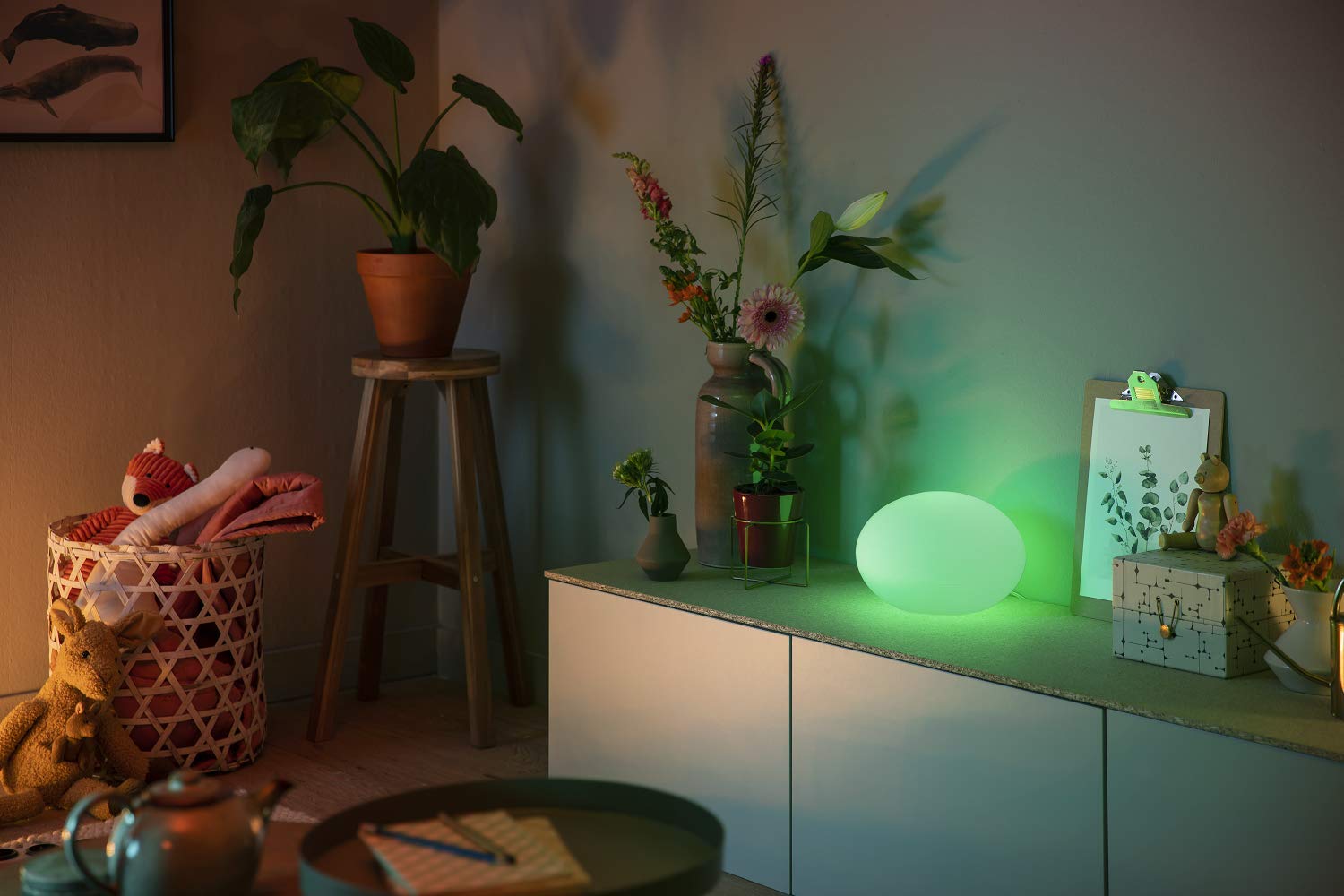 philips-hue-flourish-tischleuchte-led-tisch-nachttischlampe-wei-16-mio-farben-wh image 4