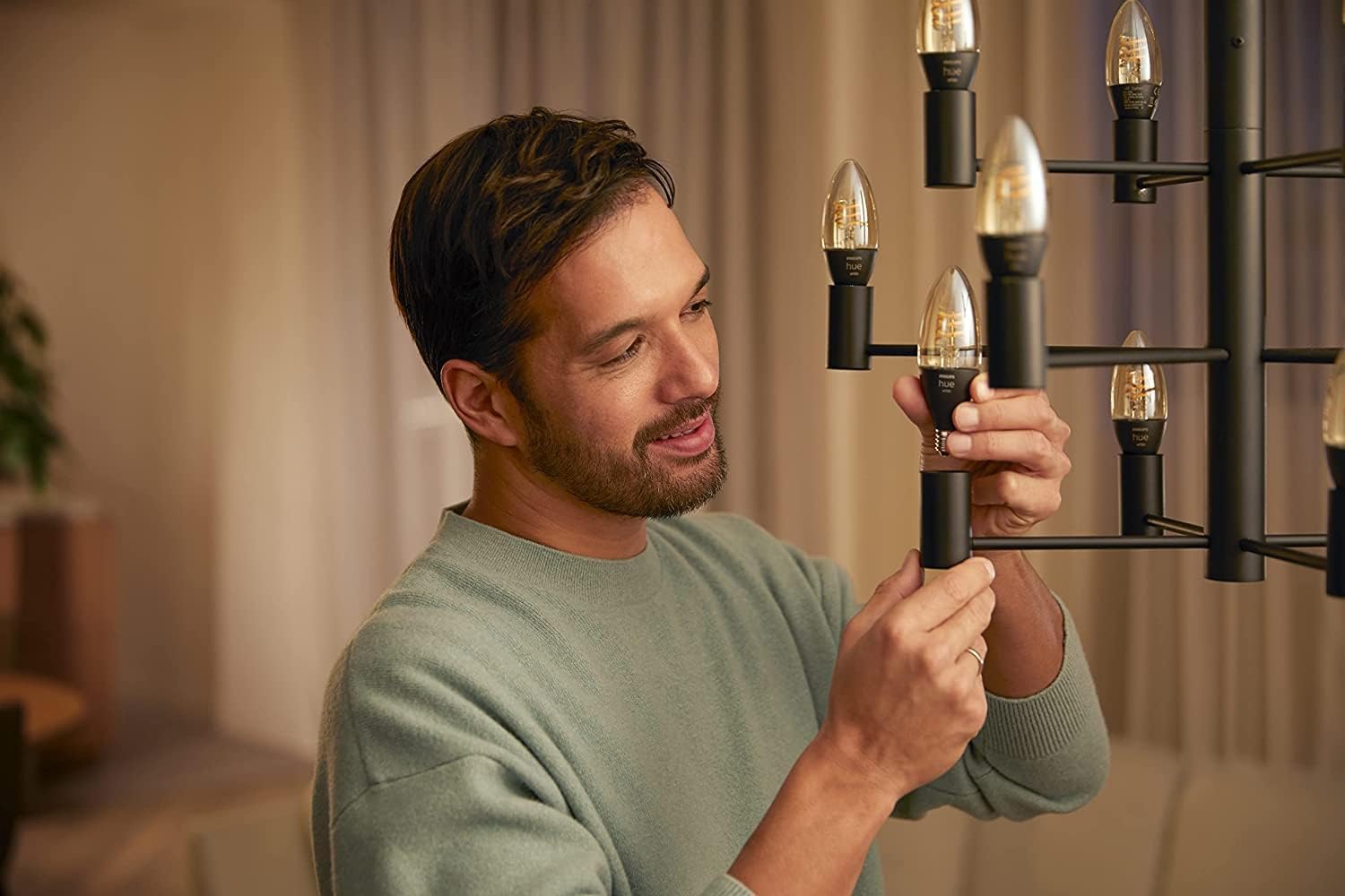 philips-hue-white-ambiance-filament-e14-led-kerzenlampe-2er-pack-350-lm-dimmbar- image 4