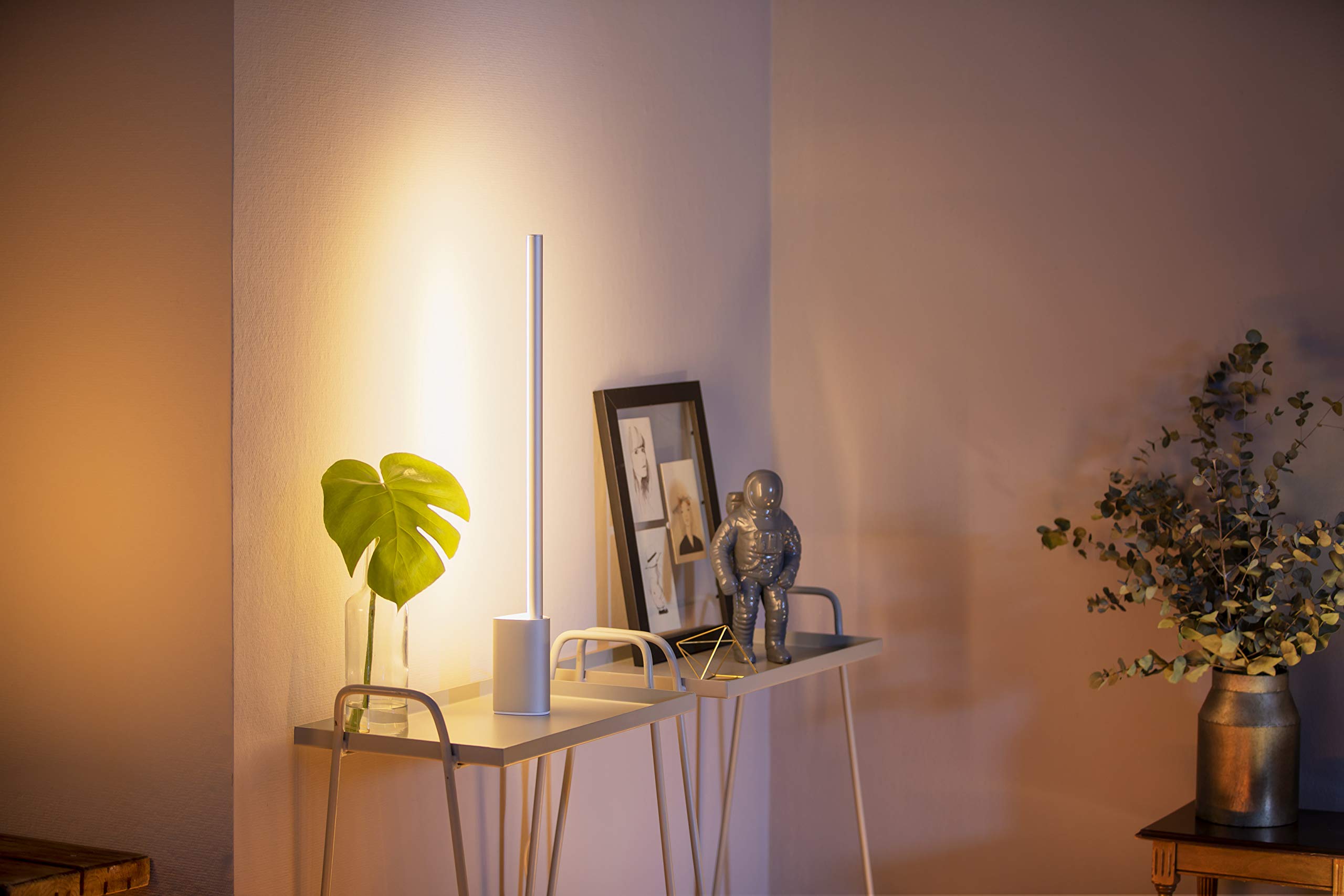 philips-hue-signe-smart-led-tischleuchte-white-color-ambiance-16-mio-farben-alum image 7