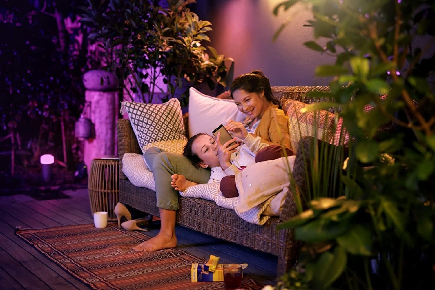 philips-hue-white-color-ambiance-calla-outdoor-sockelleuchte-erweiterung-590-lm- image 4