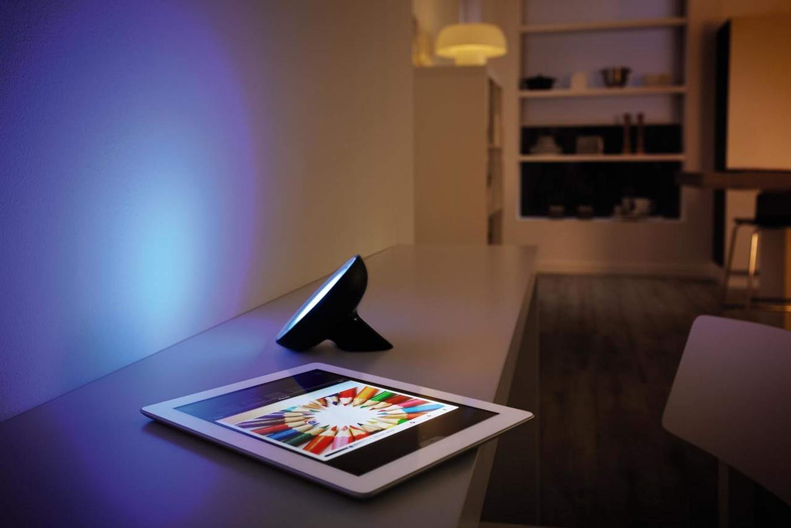philips-friends-of-hue-livingcolors-bloom-farbige-led-stimmungsleuchte-als-erwei image 2