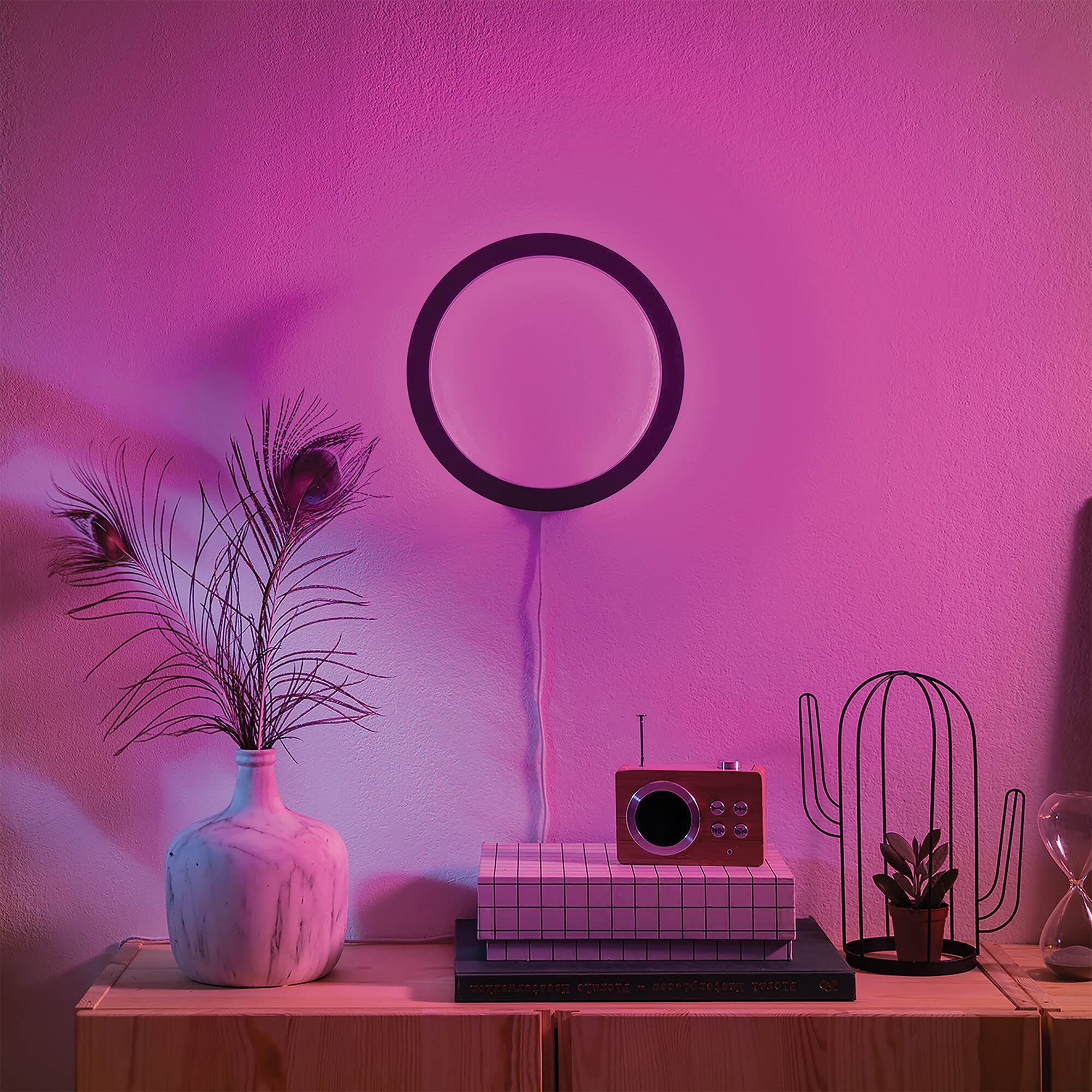 philips-hue-white-color-ambiance-led-wandleuchte-sana-schwarz-dimmbar-16-mio-far image 3