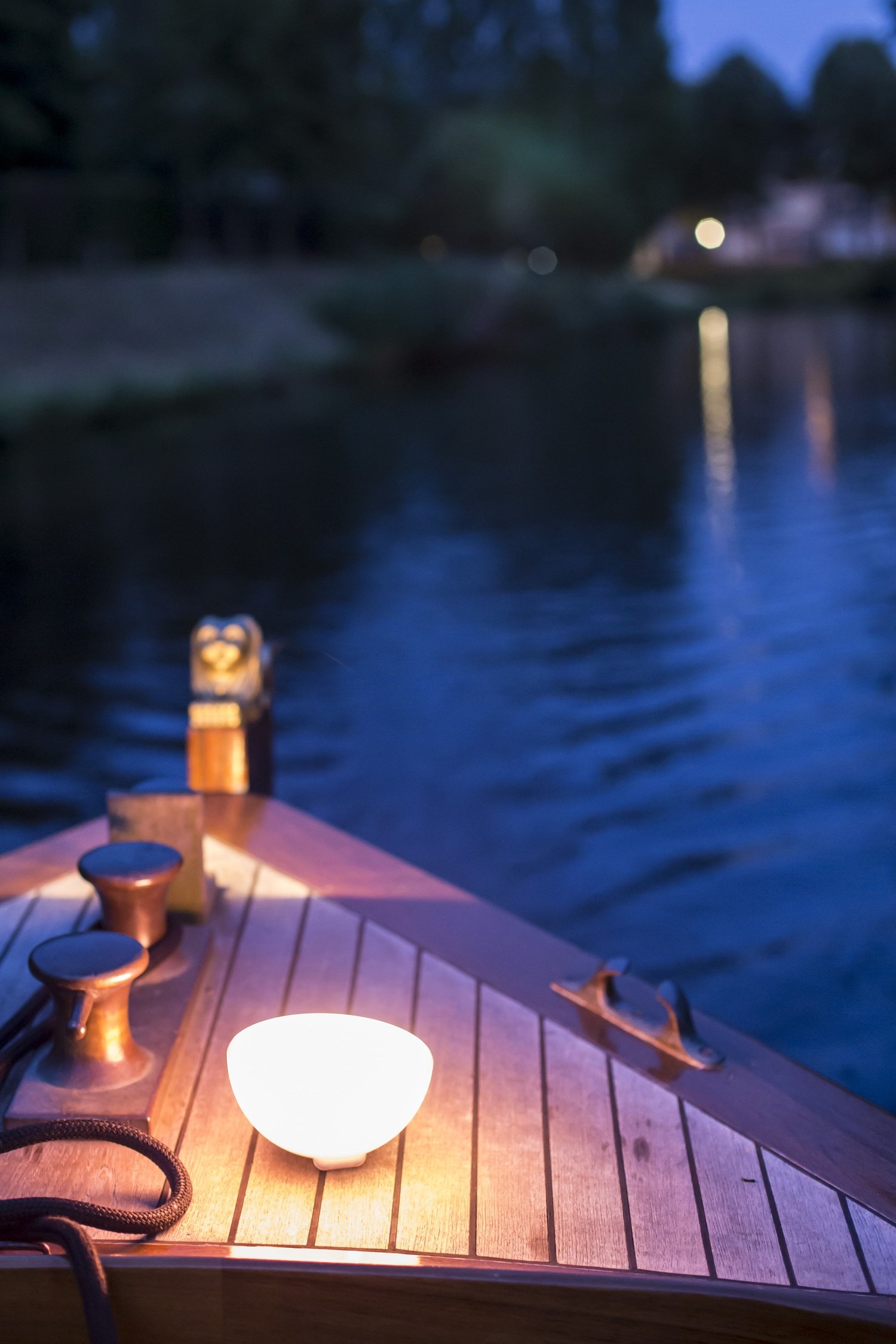 philips-hue-go-tischleuchte-tragbare-kabellose-led-leuchte-dimmbar-16-mio-farben image 8