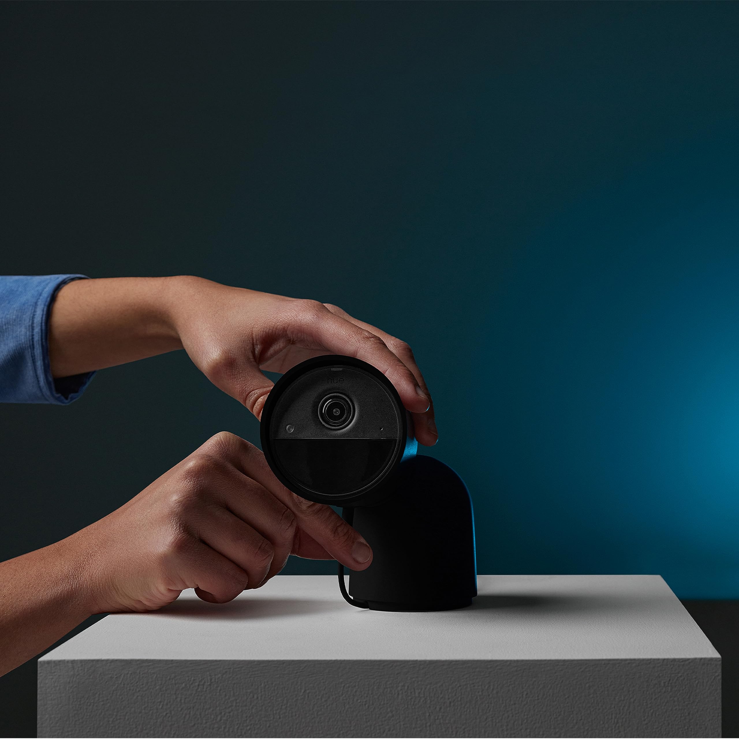 philips-hue-secure-standfu-f-r-kabelgebundene-hue-secure-berwachungskameras-besc image 5