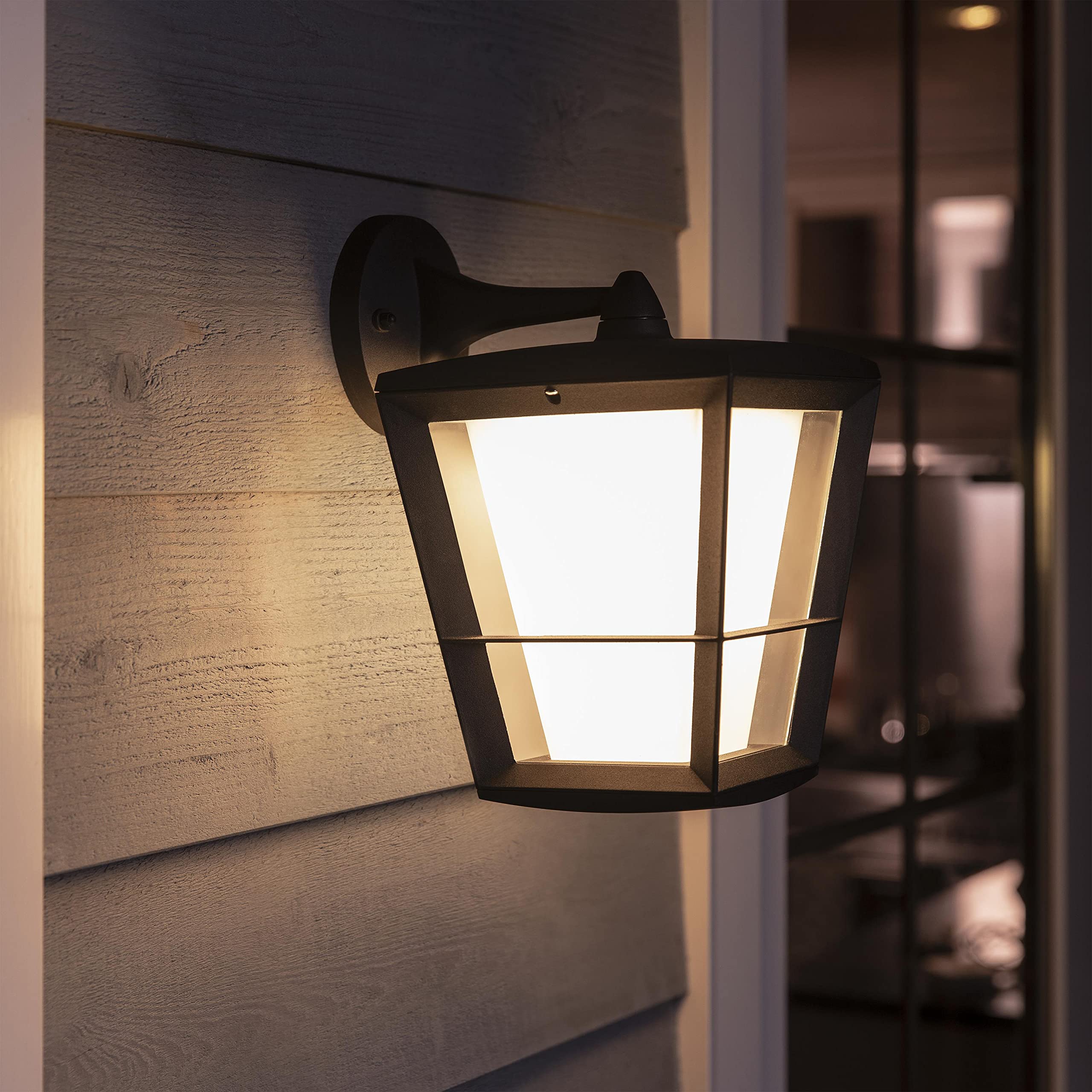 philips-hue-white-color-ambiance-econic-wandleuchte-laternenform-h-ngend-schwarz image 8