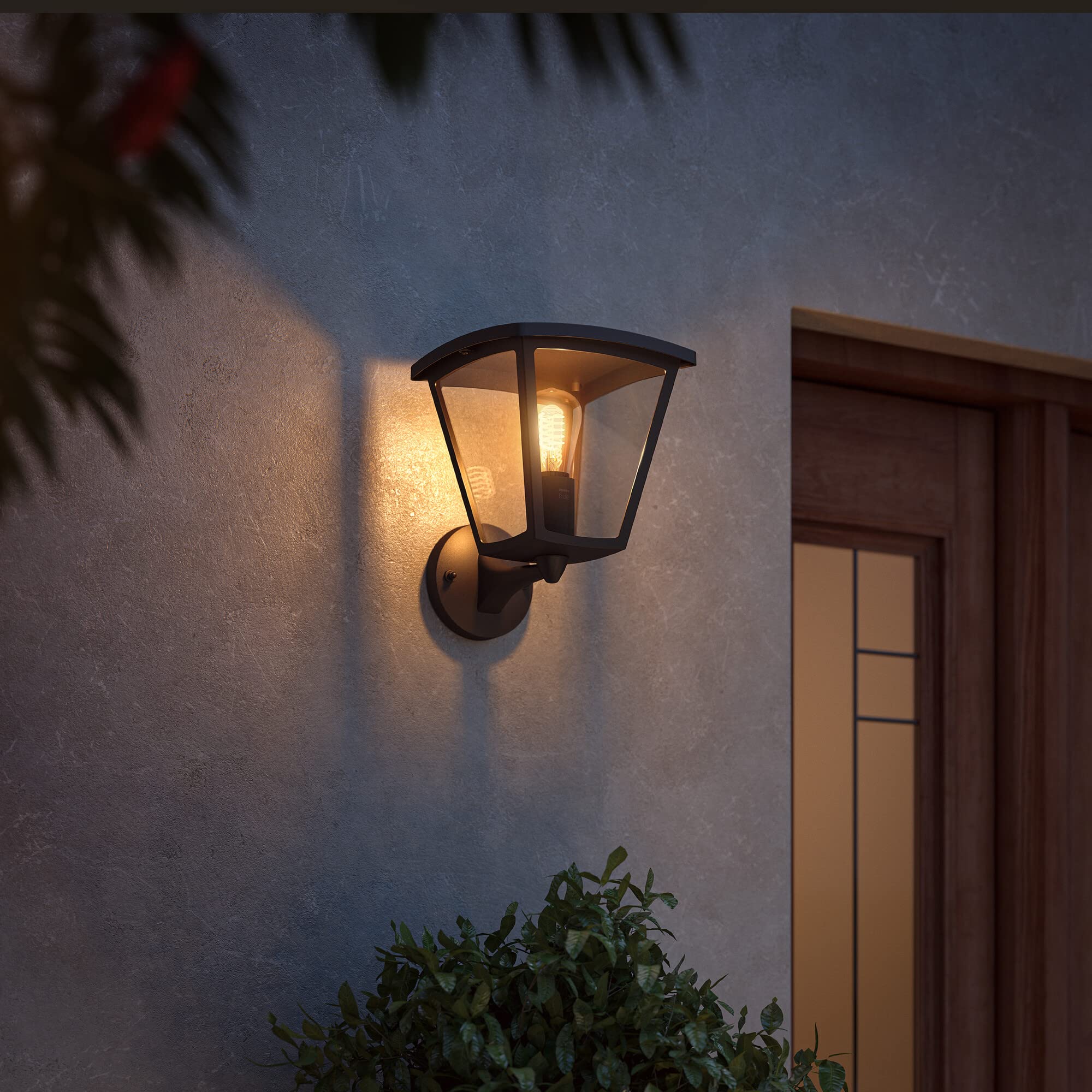 philips-hue-white-inara-wandleuchte-outdoor-schwarz-550-lm-warmwei-es-filamentli image 3