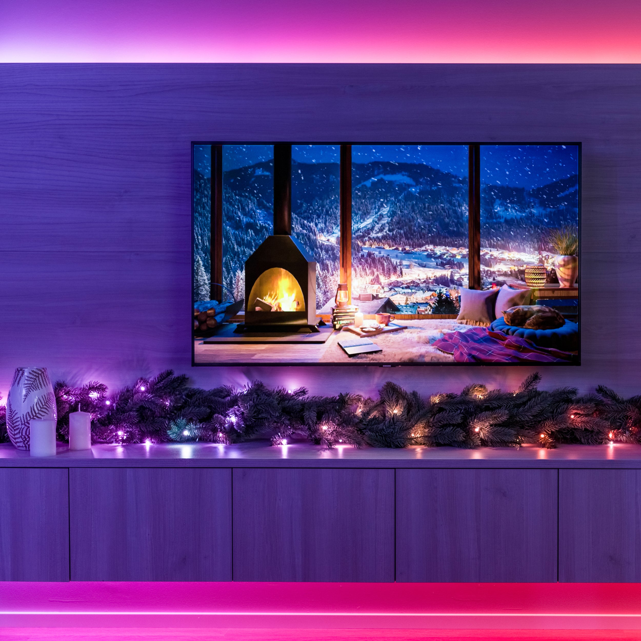 twinkly-pre-lit-garland-smart-led-lichtergirlande-app-gesteuert-16m-farben-inkl- image 1