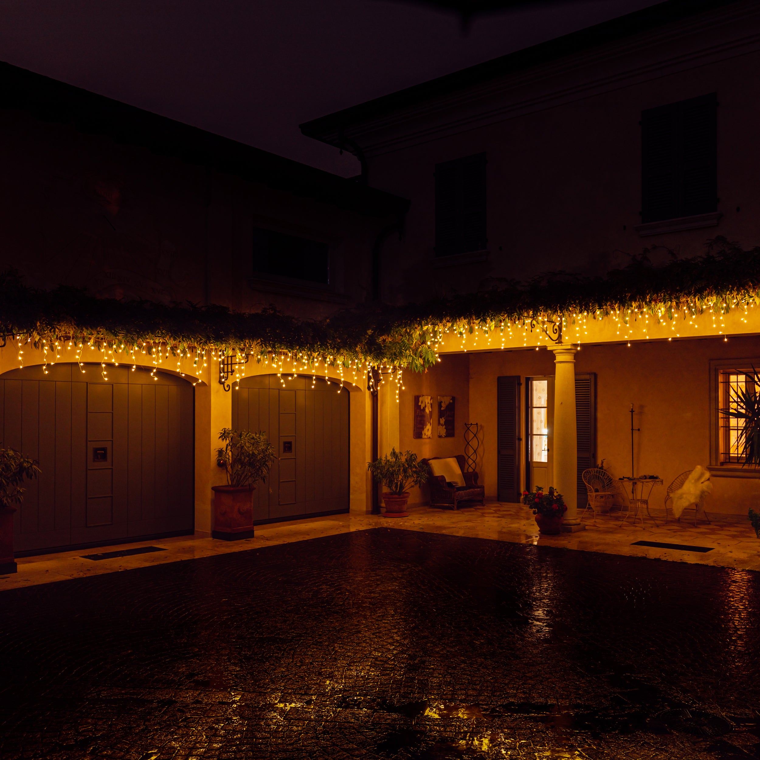twinkly-icicle-gold-silver-app-gesteuerte-led-eiszapfen-lichterkette-in-wei-t-ne image 1