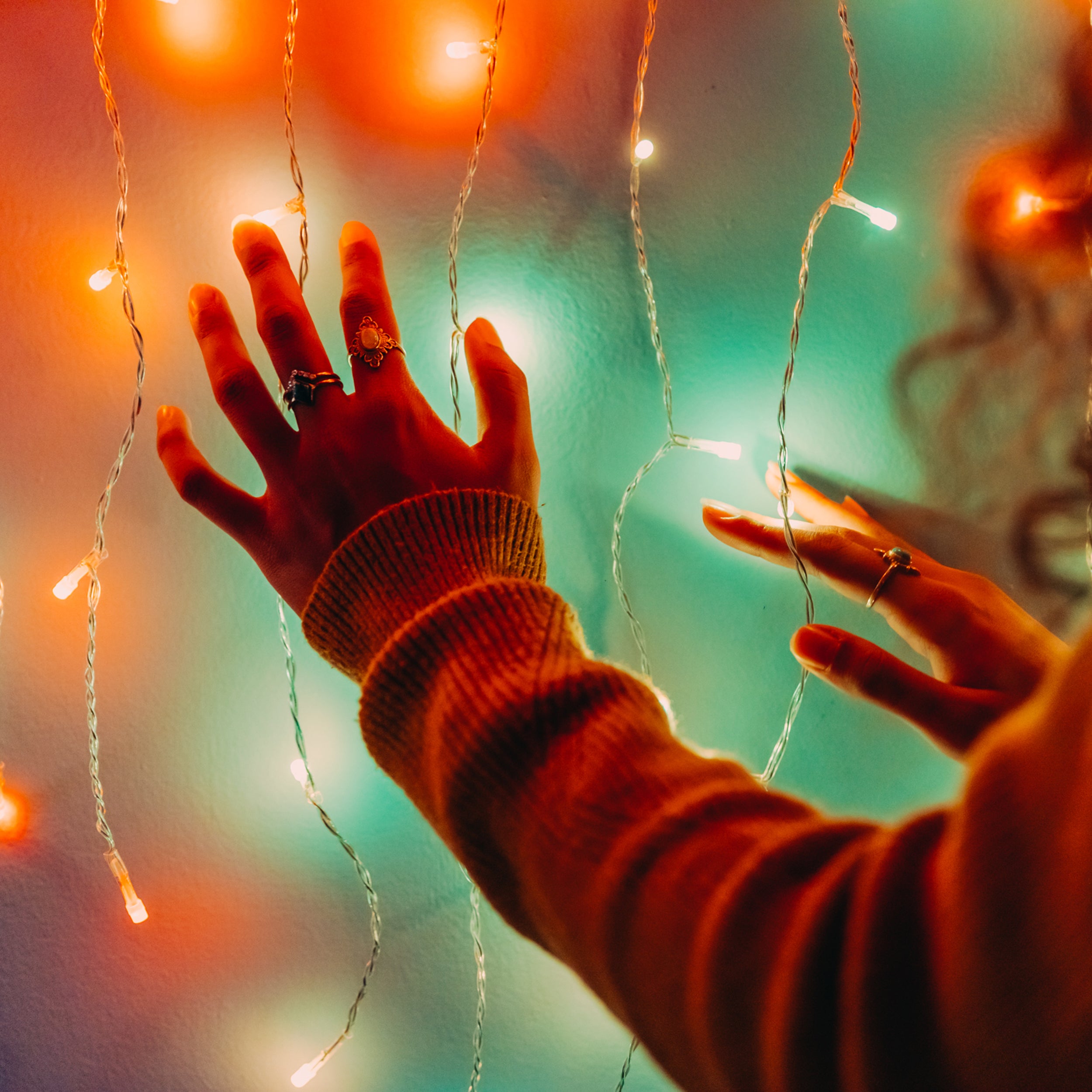 twinkly-icicle-multicolor-white-smart-led-lichtervorhang-au-en-geeignet-16m-farb image 2