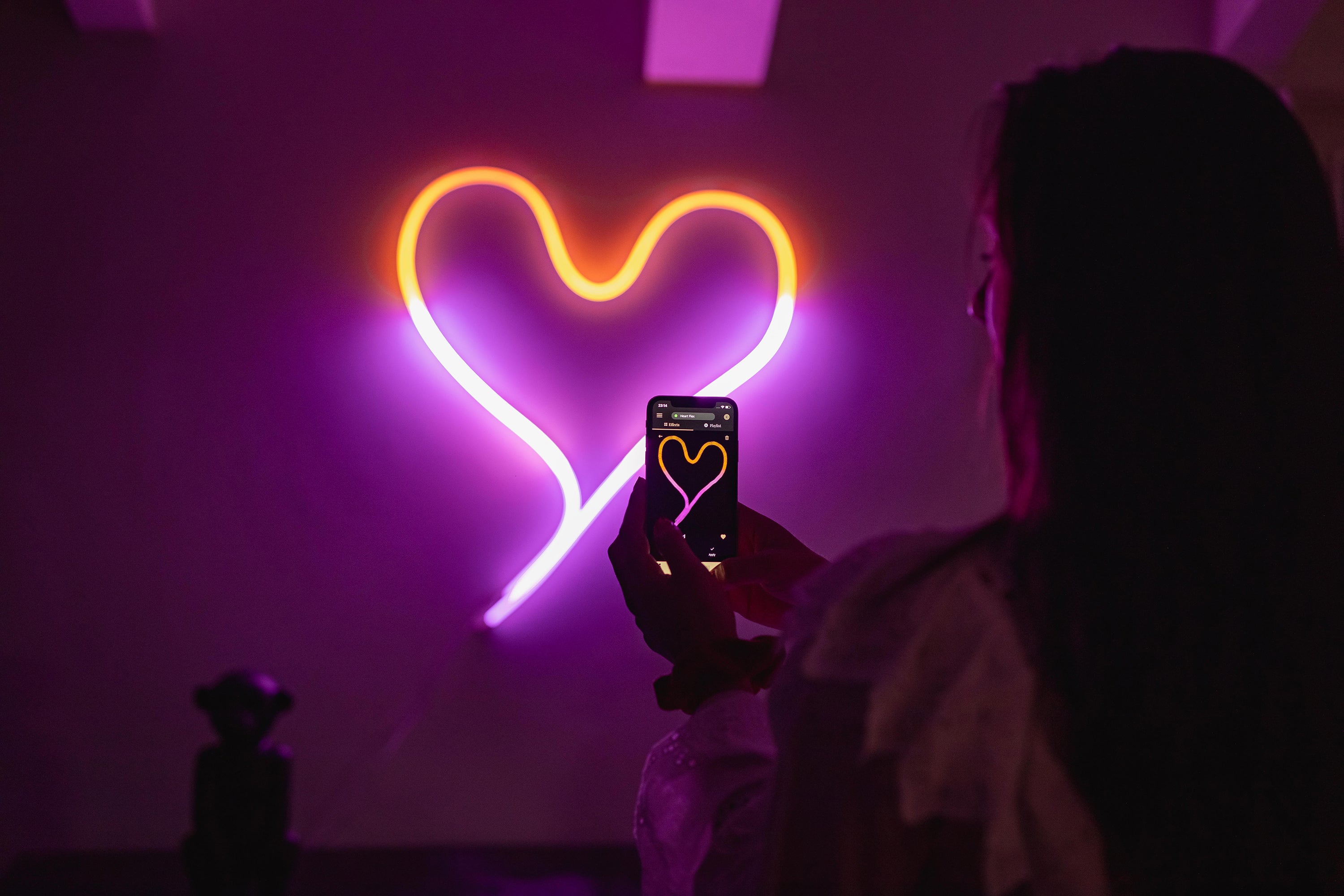twinkly-flex-flexibler-led-neon-effekt-schlauch-app-gesteuert-f-r-innenbereiche image 3