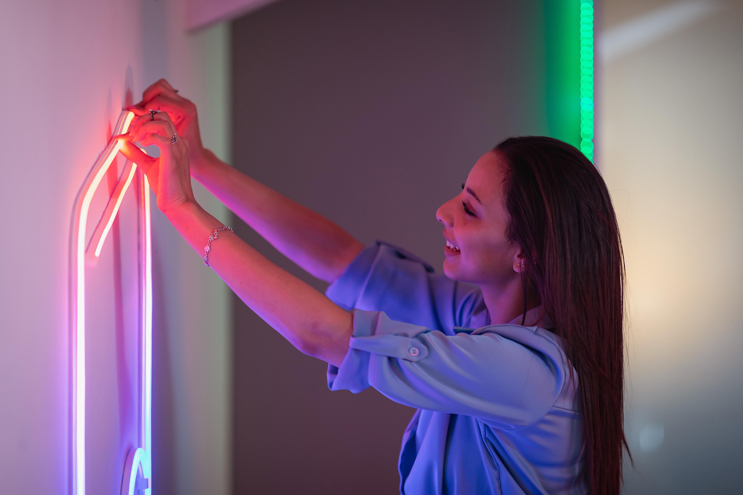 twinkly-flex-flexibler-led-neon-effekt-schlauch-app-gesteuert-f-r-innenbereiche image 2